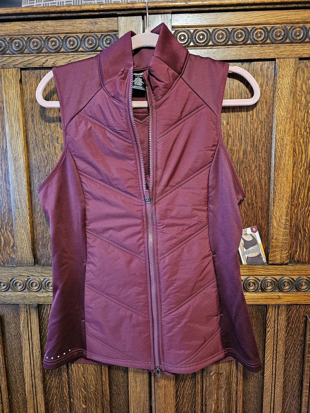 NWT Avia Burgundy Quilted Vest Dual Zip